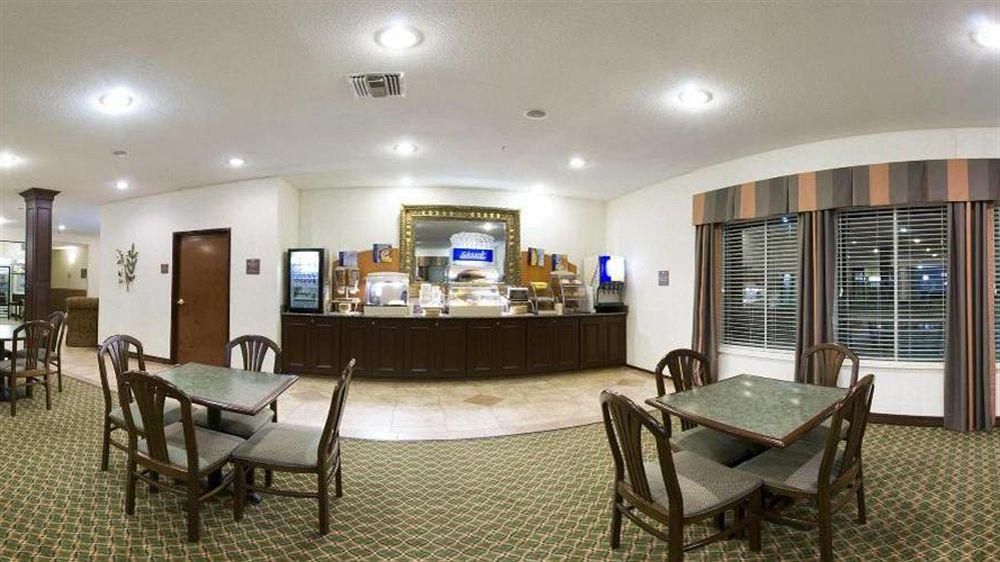 Holiday Inn Express Hotel & Suites Ливингстон Экстерьер фото